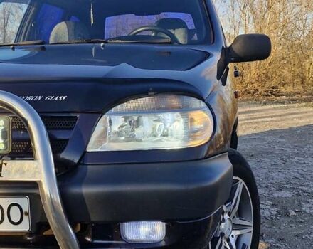 Синий Шевроле Нива, объемом двигателя 1.7 л и пробегом 145 тыс. км за 3500 $, фото 23 на Automoto.ua