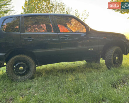 Синій Шевроле Нива, об'ємом двигуна 1.7 л та пробігом 200 тис. км за 3400 $, фото 5 на Automoto.ua