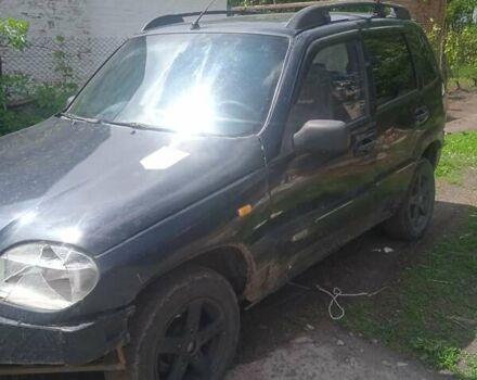 Синий Шевроле Нива, объемом двигателя 1.7 л и пробегом 179 тыс. км за 3200 $, фото 2 на Automoto.ua