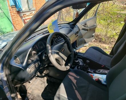 Синий Шевроле Нива, объемом двигателя 1.7 л и пробегом 196 тыс. км за 1200 $, фото 11 на Automoto.ua