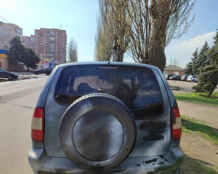 Синий Шевроле Нива, объемом двигателя 1.7 л и пробегом 196 тыс. км за 1200 $, фото 4 на Automoto.ua