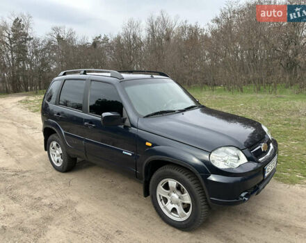 Синий Шевроле Нива, объемом двигателя 1.69 л и пробегом 61 тыс. км за 6999 $, фото 6 на Automoto.ua