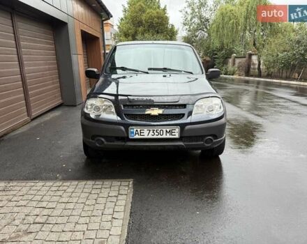 Синий Шевроле Нива, объемом двигателя 1.69 л и пробегом 180 тыс. км за 3900 $, фото 14 на Automoto.ua