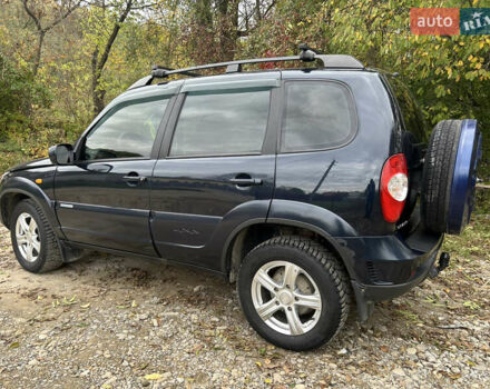 Шевроле Нива 2010 у Чернівцях на Automoto.ua Синій Шевроле Нива, об'ємом двигуна 1.69 л та пробігом 146 тис. км за 4800 $, фото 4 на Automoto.ua