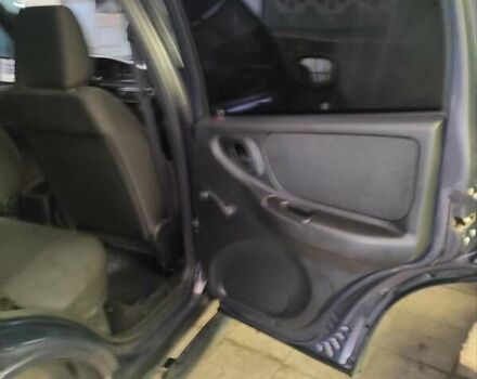 Синий Шевроле Нива, объемом двигателя 1.69 л и пробегом 90 тыс. км за 8800 $, фото 4 на Automoto.ua