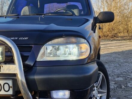 Синій Шевроле Нива, об'ємом двигуна 1.7 л та пробігом 145 тис. км за 3500 $, фото 1 на Automoto.ua