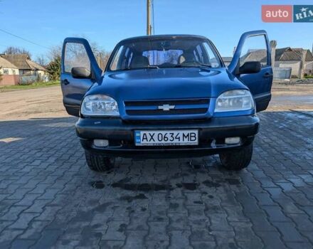 Синій Шевроле Нива, об'ємом двигуна 1.7 л та пробігом 244 тис. км за 2300 $, фото 1 на Automoto.ua