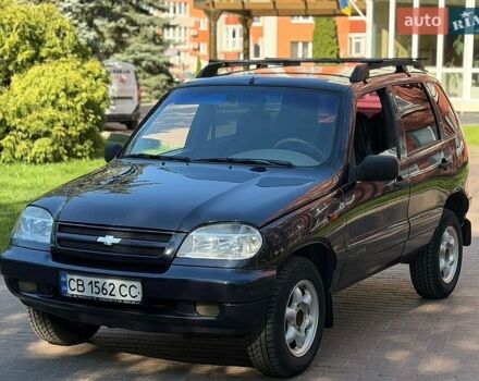 Синий Шевроле Нива, объемом двигателя 1.7 л и пробегом 220 тыс. км за 3500 $, фото 1 на Automoto.ua
