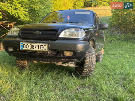 Синий Шевроле Нива, объемом двигателя 1.7 л и пробегом 200 тыс. км за 3400 $, фото 1 на Automoto.ua