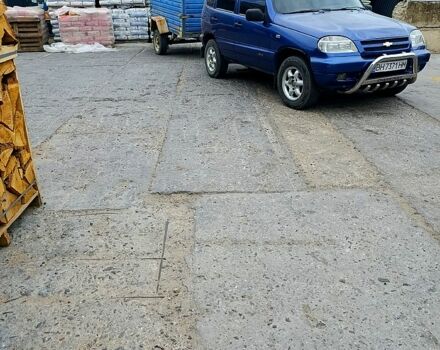 Синий Шевроле Нива, объемом двигателя 1.7 л и пробегом 0 тыс. км за 3000 $, фото 1 на Automoto.ua