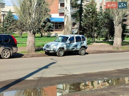 Шевроле Нива 2008 у Славянске на Automoto.ua Синій Шевроле Нива, об'ємом двигуна 1.7 л та пробігом 197 тис. км за 3000 $, фото 1 на Automoto.ua