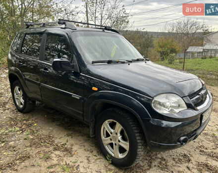 Синій Шевроле Нива, об'ємом двигуна 1.69 л та пробігом 146 тис. км за 4800 $, фото 1 на Automoto.ua