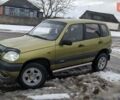 Зеленый Шевроле Нива, объемом двигателя 1.7 л и пробегом 315 тыс. км за 4500 $, фото 1 на Automoto.ua