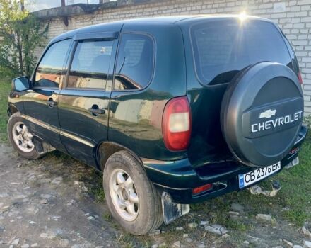Зелений Шевроле Нива, об'ємом двигуна 1.7 л та пробігом 269 тис. км за 2700 $, фото 3 на Automoto.ua