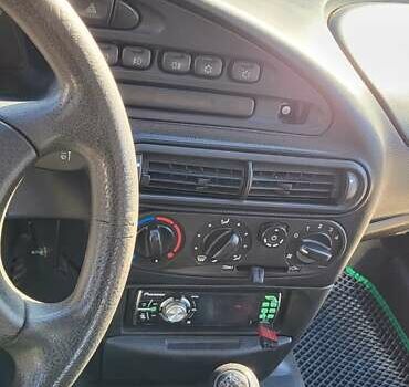 Зелений Шевроле Нива, об'ємом двигуна 1.69 л та пробігом 116 тис. км за 4600 $, фото 11 на Automoto.ua