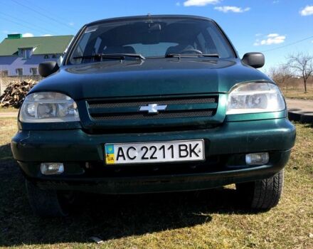 Зелений Шевроле Нива, об'ємом двигуна 1.7 л та пробігом 420 тис. км за 3700 $, фото 1 на Automoto.ua