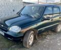 Зелений Шевроле Нива, об'ємом двигуна 1.7 л та пробігом 269 тис. км за 2700 $, фото 1 на Automoto.ua
