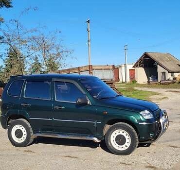 Зелений Шевроле Нива, об'ємом двигуна 1.69 л та пробігом 116 тис. км за 4600 $, фото 1 на Automoto.ua