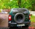 Зелений Шевроле Нива, об'ємом двигуна 1.7 л та пробігом 160 тис. км за 3500 $, фото 2 на Automoto.ua