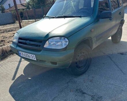 Зелений Шевроле Нива, об'ємом двигуна 1.7 л та пробігом 150 тис. км за 1800 $, фото 1 на Automoto.ua