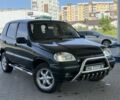 Зеленый Шевроле Нива, объемом двигателя 1.7 л и пробегом 146 тыс. км за 3650 $, фото 2 на Automoto.ua