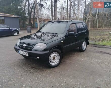 Зеленый Шевроле Нива, объемом двигателя 1.7 л и пробегом 233 тыс. км за 3000 $, фото 5 на Automoto.ua