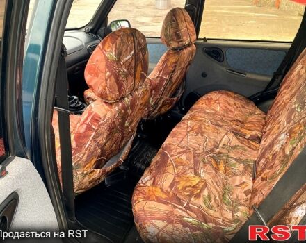 Зеленый Шевроле Нива, объемом двигателя 1.7 л и пробегом 263 тыс. км за 4700 $, фото 6 на Automoto.ua