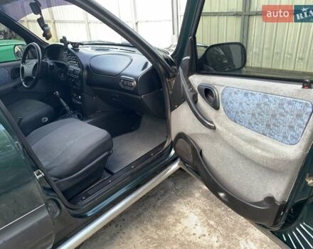 Зелений Шевроле Нива, об'ємом двигуна 1.8 л та пробігом 200 тис. км за 3800 $, фото 2 на Automoto.ua
