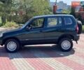 Зеленый Шевроле Нива, объемом двигателя 1.7 л и пробегом 320 тыс. км за 2750 $, фото 4 на Automoto.ua