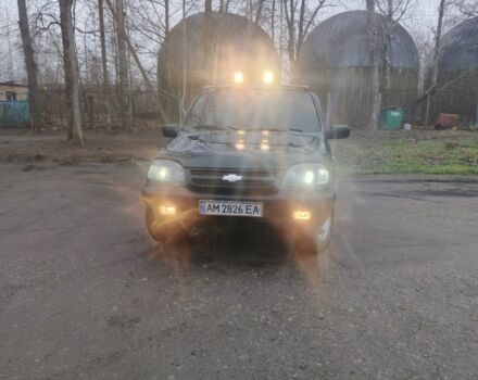 Зеленый Шевроле Нива, объемом двигателя 1.7 л и пробегом 233 тыс. км за 3000 $, фото 1 на Automoto.ua