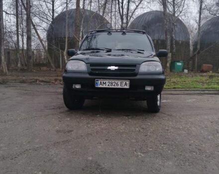 Зеленый Шевроле Нива, объемом двигателя 1.7 л и пробегом 233 тыс. км за 3000 $, фото 7 на Automoto.ua