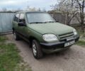 Зеленый Шевроле Нива, объемом двигателя 1.7 л и пробегом 310 тыс. км за 4000 $, фото 1 на Automoto.ua