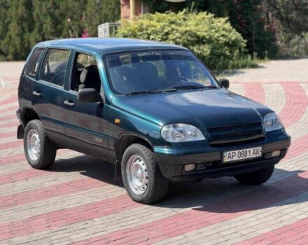 Зеленый Шевроле Нива, объемом двигателя 1.7 л и пробегом 320 тыс. км за 2250 $, фото 2 на Automoto.ua