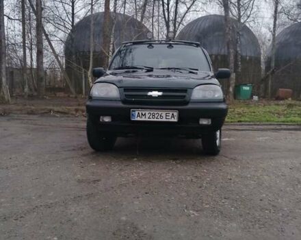 Зеленый Шевроле Нива, объемом двигателя 1.7 л и пробегом 233 тыс. км за 3000 $, фото 6 на Automoto.ua