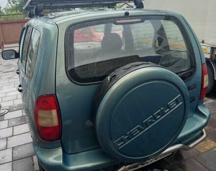 Зеленый Шевроле Нива, объемом двигателя 1.69 л и пробегом 254 тыс. км за 3500 $, фото 3 на Automoto.ua