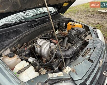 Зеленый Шевроле Нива, объемом двигателя 1.69 л и пробегом 260 тыс. км за 4000 $, фото 4 на Automoto.ua