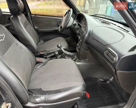 Зеленый Шевроле Нива, объемом двигателя 1.69 л и пробегом 260 тыс. км за 4000 $, фото 8 на Automoto.ua