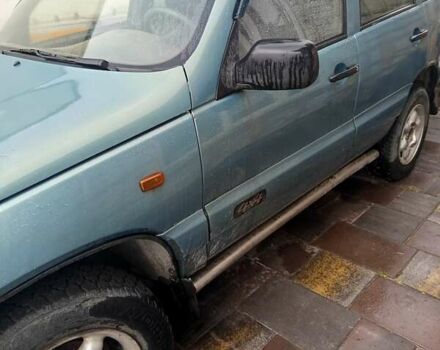 Зеленый Шевроле Нива, объемом двигателя 1.69 л и пробегом 254 тыс. км за 3500 $, фото 2 на Automoto.ua