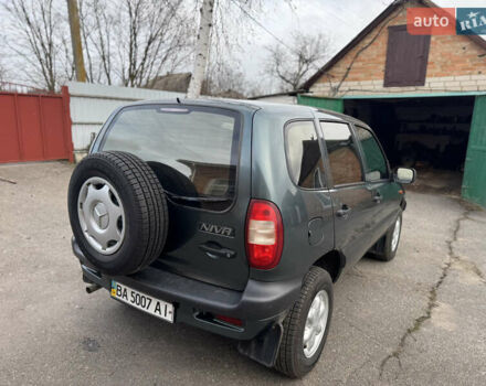 Зелений Шевроле Нива, об'ємом двигуна 1.7 л та пробігом 44 тис. км за 6000 $, фото 4 на Automoto.ua