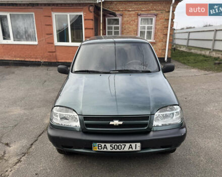 Зелений Шевроле Нива, об'ємом двигуна 1.7 л та пробігом 44 тис. км за 6000 $, фото 1 на Automoto.ua