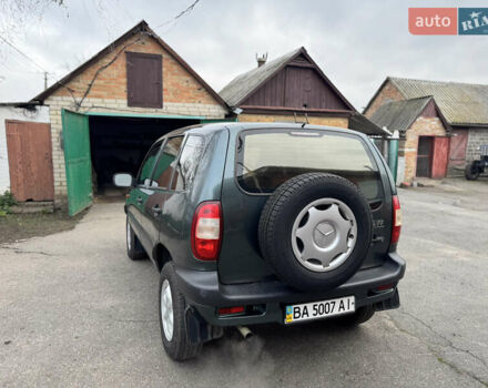 Зелений Шевроле Нива, об'ємом двигуна 1.7 л та пробігом 44 тис. км за 6000 $, фото 6 на Automoto.ua