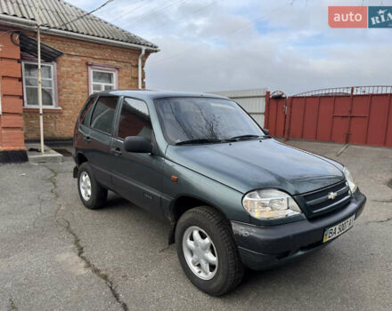 Зелений Шевроле Нива, об'ємом двигуна 1.7 л та пробігом 44 тис. км за 6000 $, фото 3 на Automoto.ua