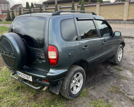 Зеленый Шевроле Нива, объемом двигателя 1.69 л и пробегом 120 тыс. км за 4900 $, фото 3 на Automoto.ua