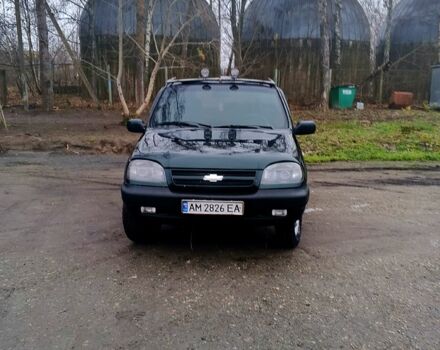 Зеленый Шевроле Нива, объемом двигателя 1.7 л и пробегом 227 тыс. км за 3000 $, фото 10 на Automoto.ua