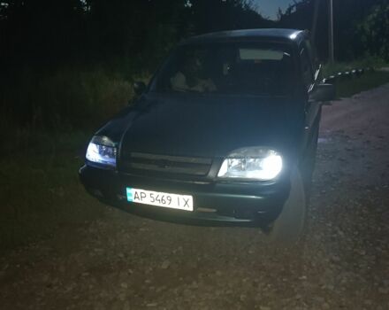 Зеленый Шевроле Нива, объемом двигателя 1.7 л и пробегом 230 тыс. км за 3335 $, фото 1 на Automoto.ua