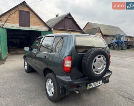 Зелений Шевроле Нива, об'ємом двигуна 1.7 л та пробігом 44 тис. км за 6000 $, фото 5 на Automoto.ua
