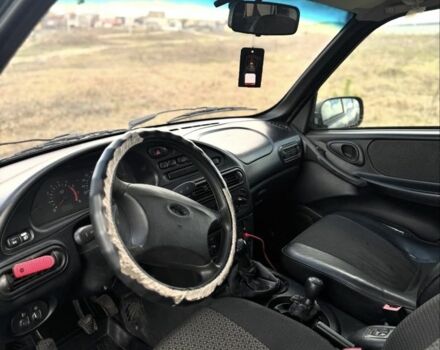 Зеленый Шевроле Нива, объемом двигателя 1.7 л и пробегом 127 тыс. км за 2200 $, фото 6 на Automoto.ua