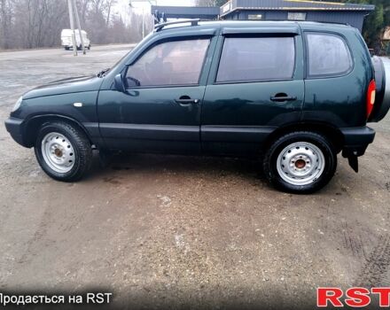 Зеленый Шевроле Нива, объемом двигателя 1.7 л и пробегом 227 тыс. км за 3000 $, фото 8 на Automoto.ua