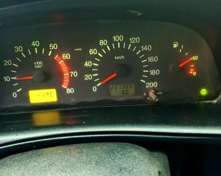 Зеленый Шевроле Нива, объемом двигателя 1.7 л и пробегом 227 тыс. км за 3000 $, фото 1 на Automoto.ua