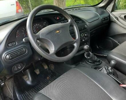 Зеленый Шевроле Нива, объемом двигателя 1.6 л и пробегом 63 тыс. км за 8500 $, фото 2 на Automoto.ua